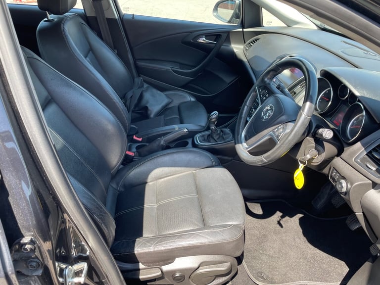 2015 Vauxhall Astra 1.6i 16V Limited Edition 5dr [Leather] HATCHBACK Petrol Manual