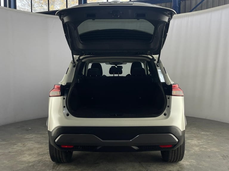 2022 Nissan Qashqai 1.3 DIG-T MHEV N-Connecta Euro 6 (s/s) 5dr HATCHBACK Petrol/Electric Hybrid M...