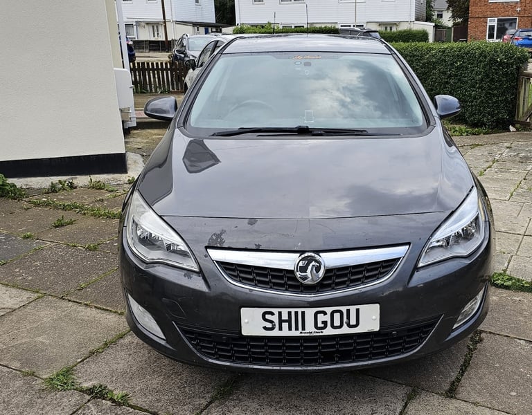 Cheap Vauxhall, ASTRA, Hatchback, 2011, Manual, 1686 (cc),5 doors for sale in Leicester, Leicestershire