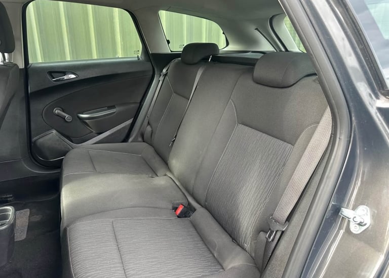 Vauxhall, ASTRA, Estate, 2012, Other, 1598 (cc), 5 doors