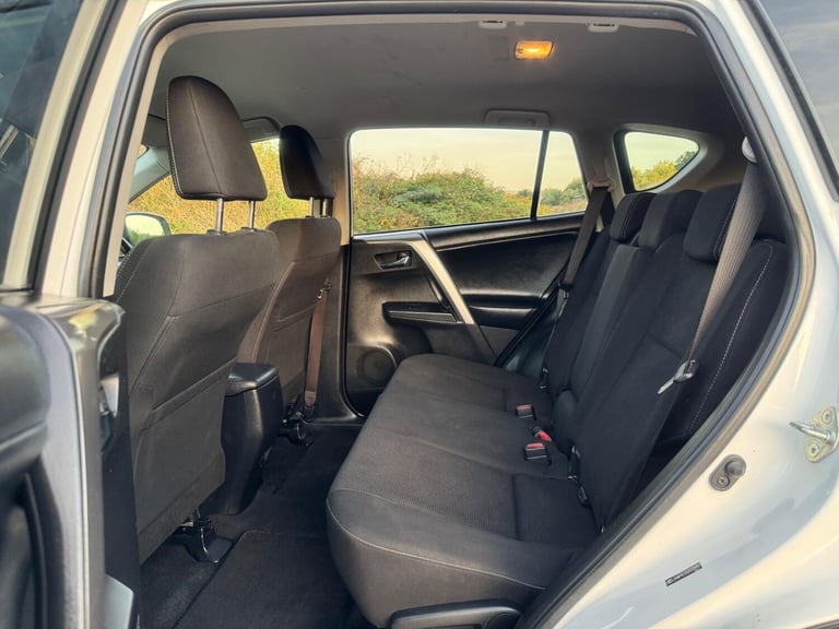 2017 Toyota RAV4 2.0 D-4D Business Edition Plus Euro 6 (s/s) 5dr (Safety Sense, Nav) ESTATE Diese...