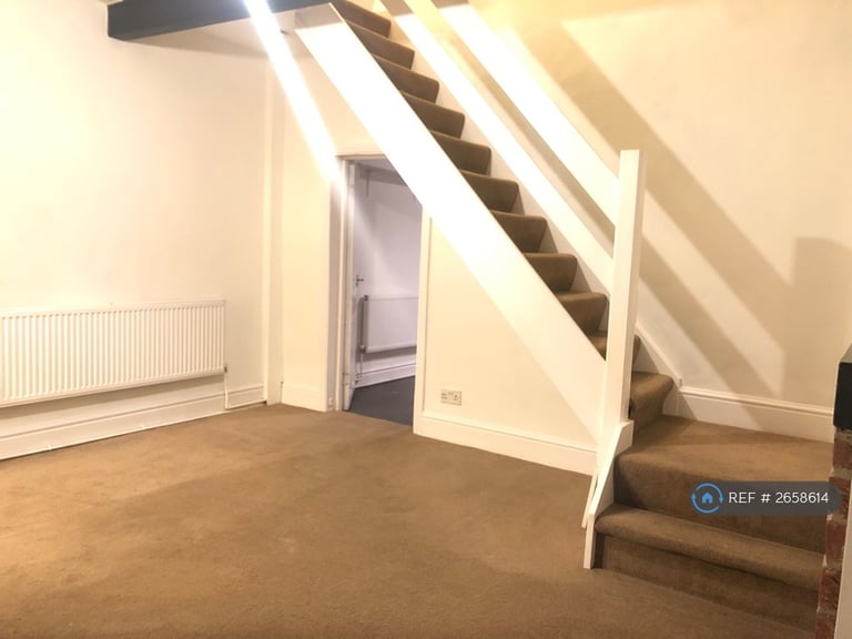 2 bedroom house in Whitfield Cross, Glossop, SK13 (2 bed) (#2658614)