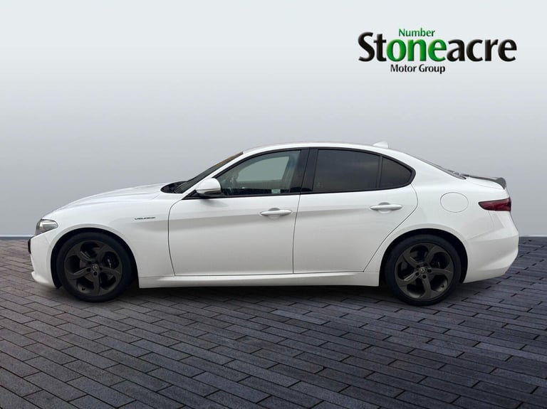 2018 Alfa Romeo Giulia 2.0 TB 280 Veloce 4dr Auto SALOON PETROL Automatic