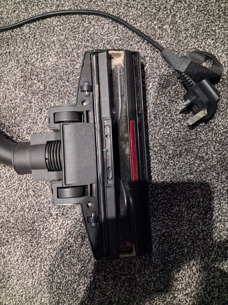 Lightweight handheld hover £20