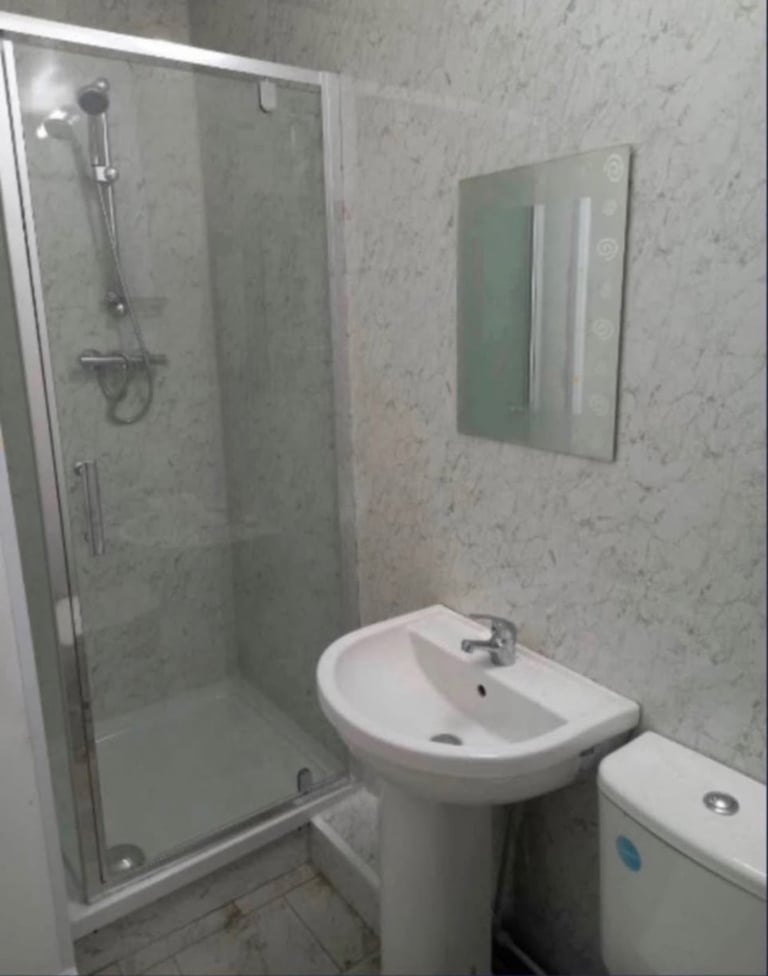 Warm room for rent levenshulme manchester