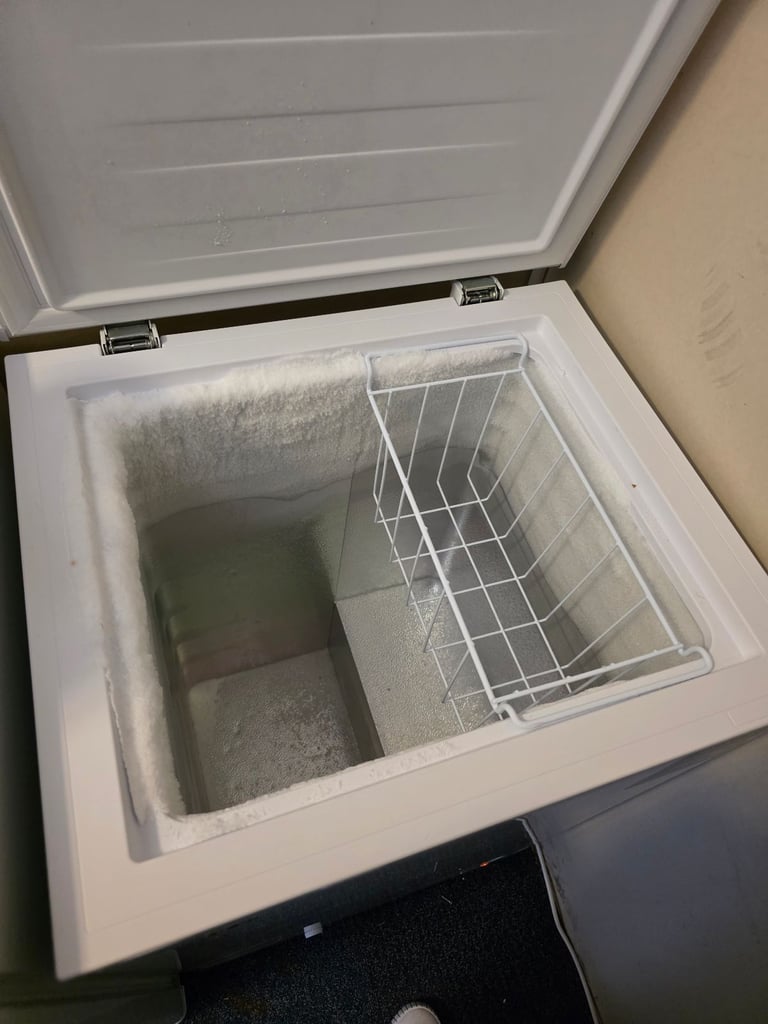 Logik chest freezer 
