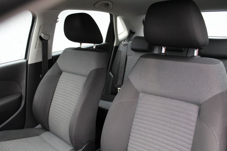 VOLKSWAGEN POLO 1.4 SE 2010