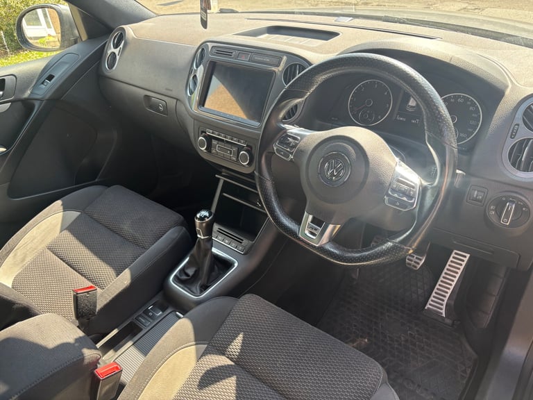 2014 VW Tiguan R-Line 4 Motion, Years MOT