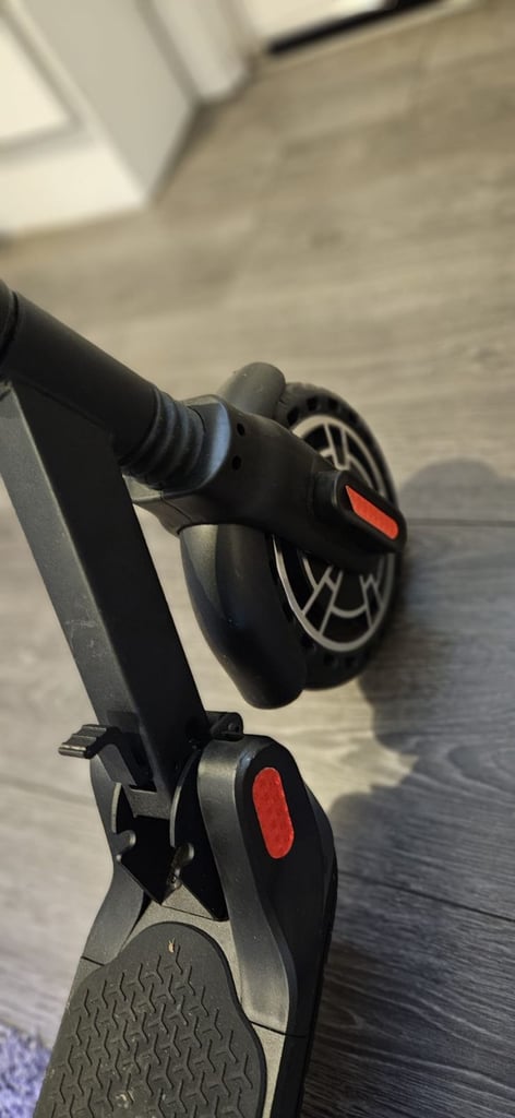 Electric Scooter 350W Great condition - Black & Foldable