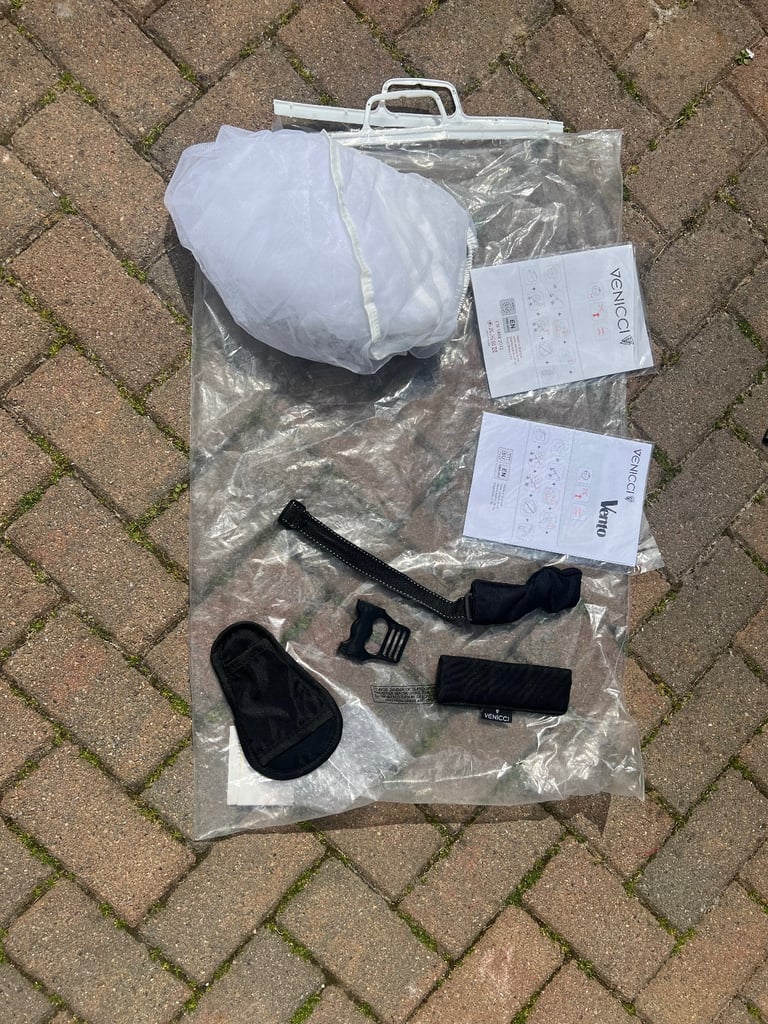 Venicci pushchair and car seat 