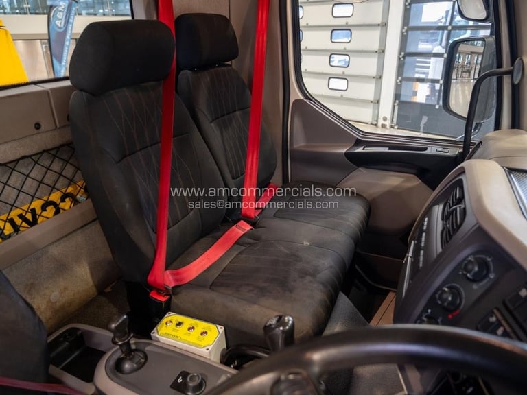 DAF TRUCKS LF260, Econ Twin Chamber Augered Hot Box, 360° Rotating Beacons, A/C