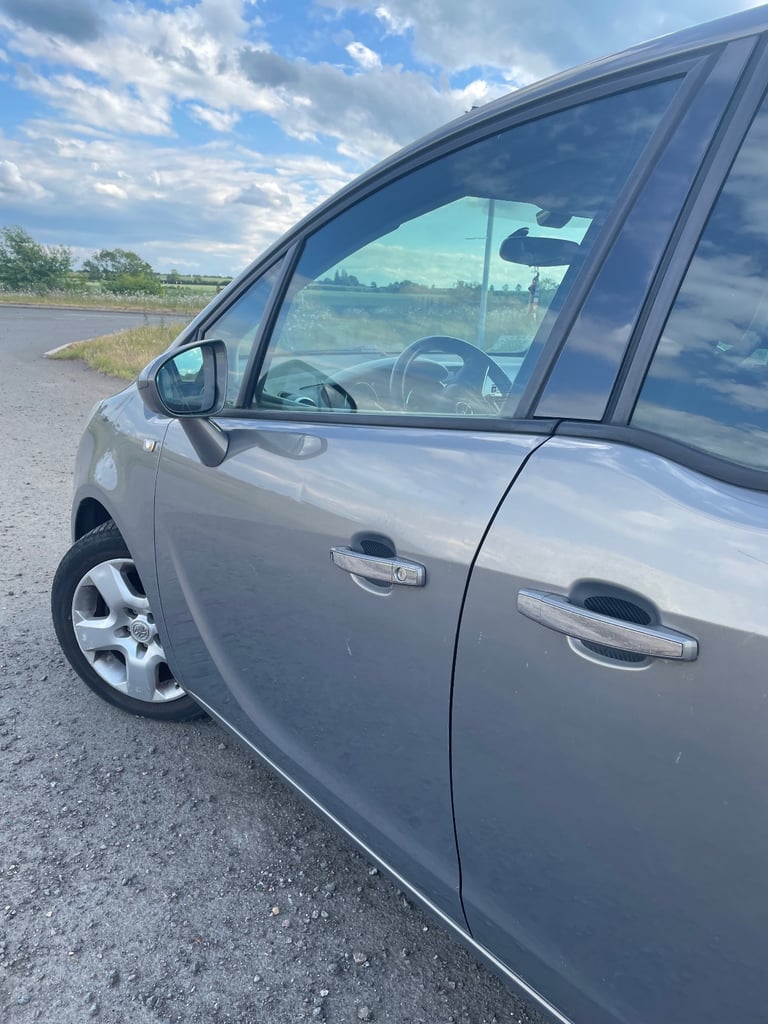 Opel Meriva LHD low miles