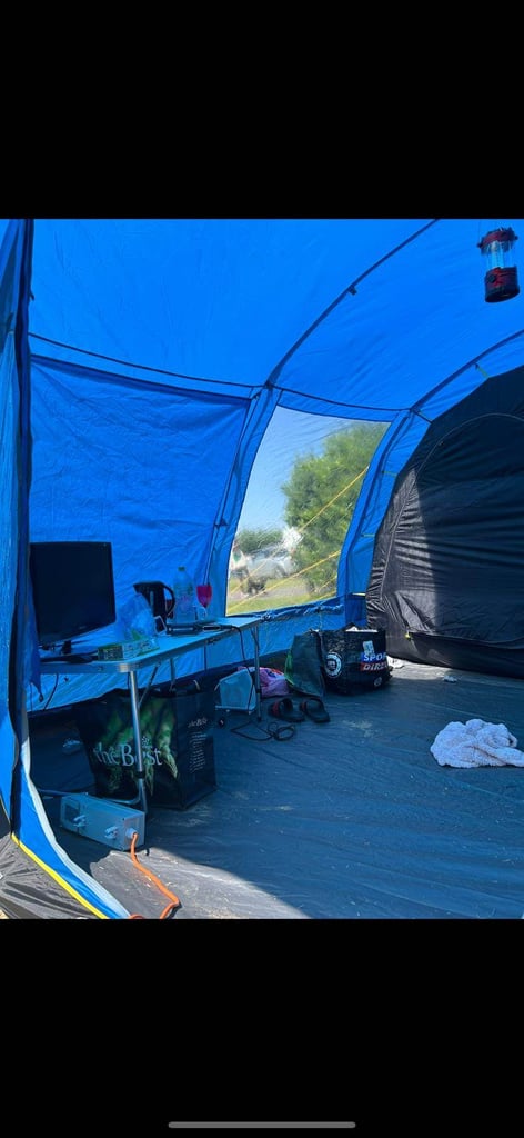 Hi-Gear hampton Nightfall family tent 