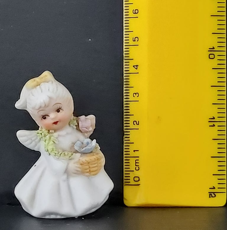 Bond Ware Bone China Miniature Figurine 4.5 cm Tall
