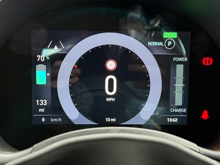 2024 Fiat 500 87kW Red 42kWh 3dr Auto Hatchback Electric Automatic
