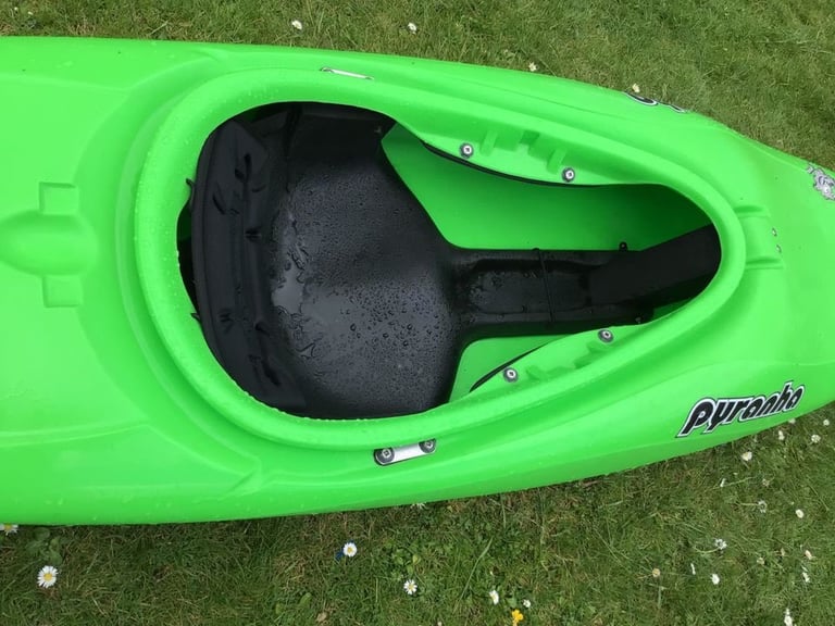 Pyranha Rebel kayak Kids child 