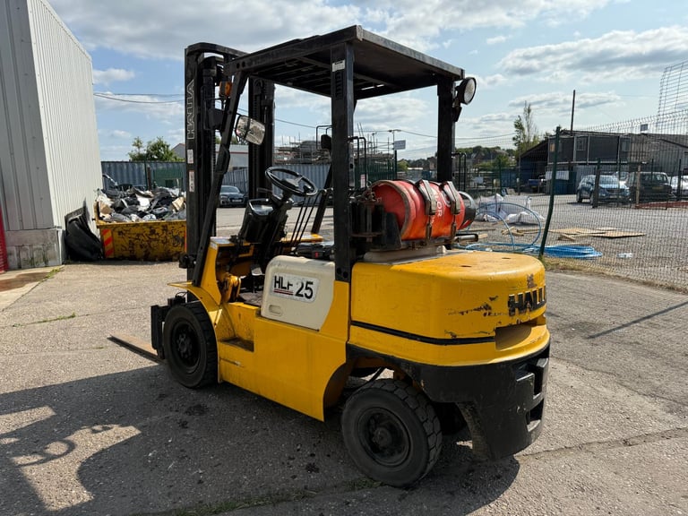 2017 REG HALLA GAS FORKLIFT TRUCK 2.5 TON
