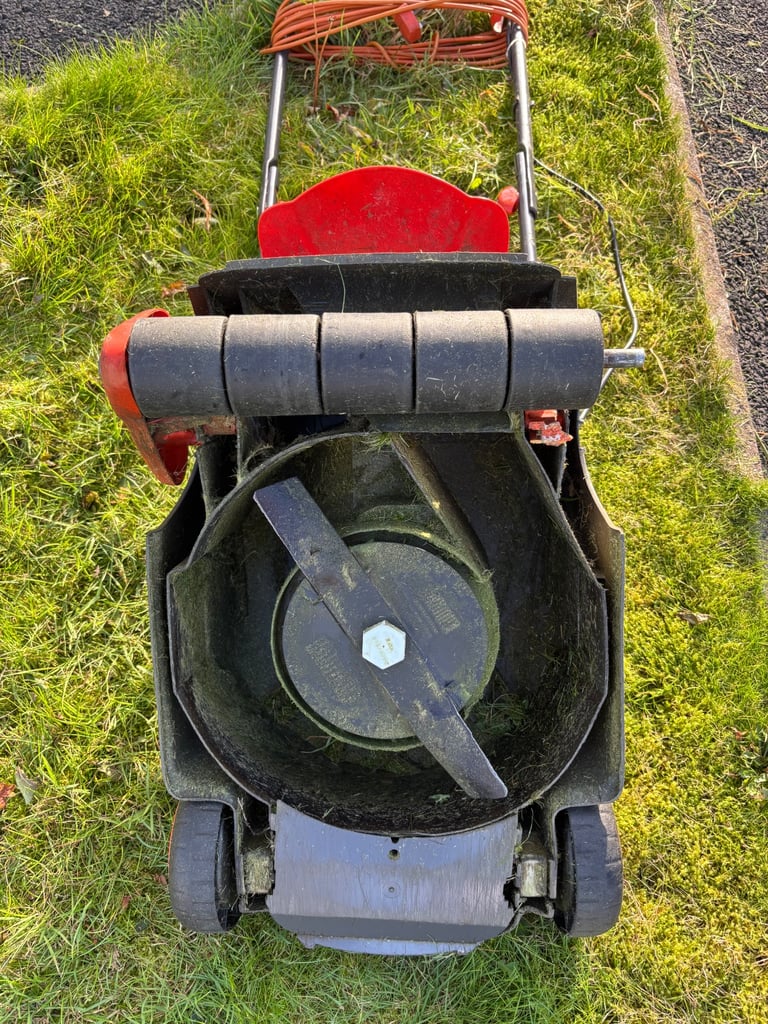 Flymo Venturer 320 Electric Lawnmower (Working) for parts / spares
