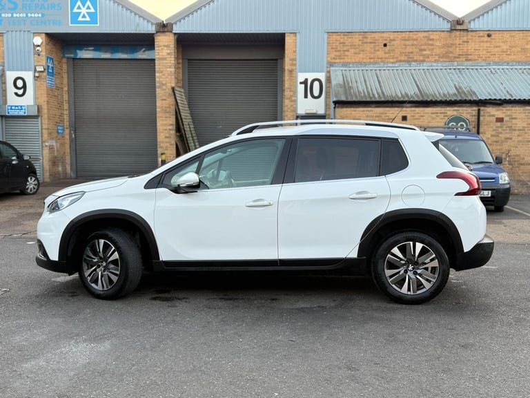 2017 Peugeot 2008 1.2 PureTech Allure Euro 6 5dr HATCHBACK Petrol Manual