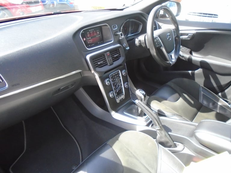 2016 Volvo V40 D4 [190] R DESIGN 5dr HATCHBACK Diesel Manual