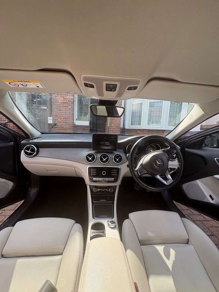 Mercedes-Benz, GLA, Estate, 2019, Semi-Auto, 1595 (cc), 5 doors