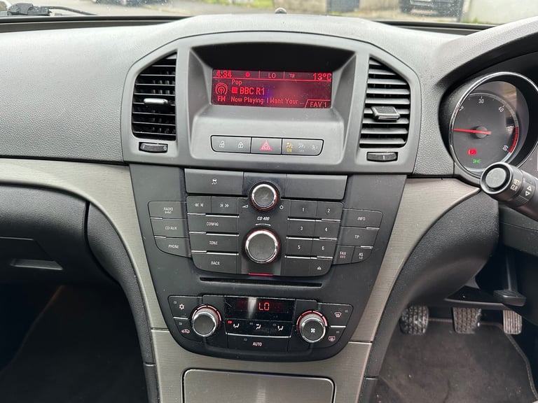 Vauxhall, INSIGNIA, Hatchback, 2013, Manual, 1956 (cc), 5 doors