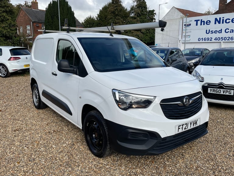 2021 Vauxhall Combo 2300 1.5 Turbo D 100ps H1 Dynamic Van PANEL VAN Diesel Manual