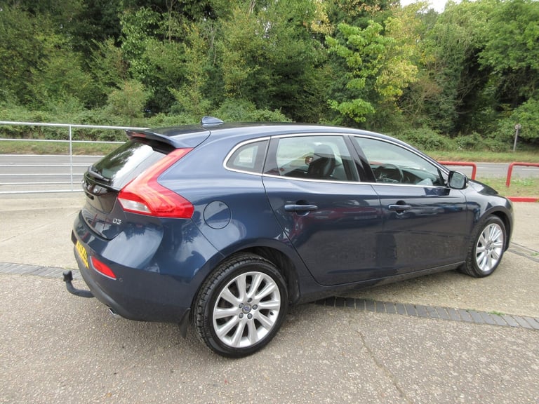 2013 Volvo V40 D3 SE Lux Nav 5dr Geartronic HATCHBACK Diesel Automatic
