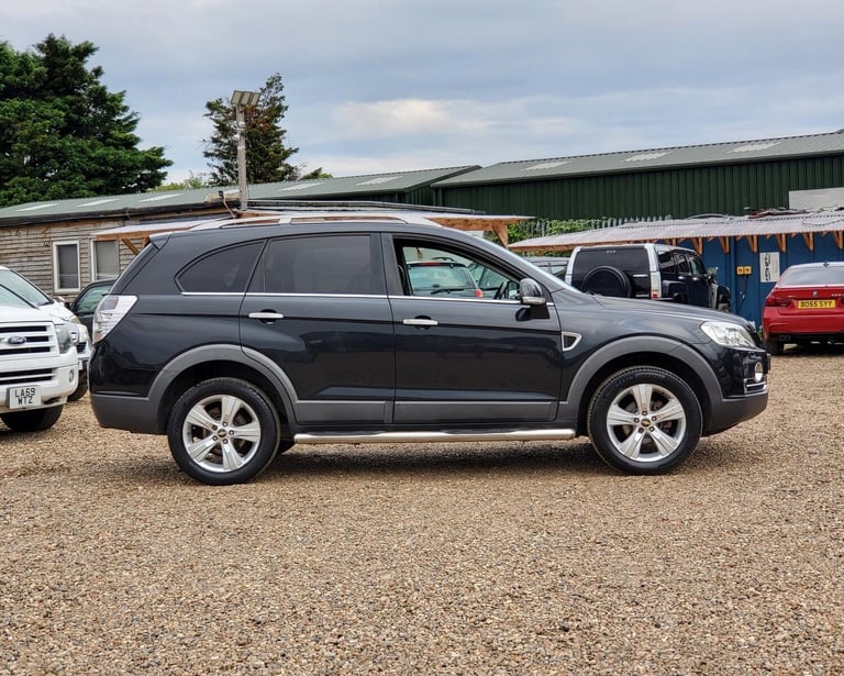 2010 CHEVROLET CAPTIVA 2.0 VCDi LTZ 5 DOOR 7 SEATER AUTOMATIC BLACK