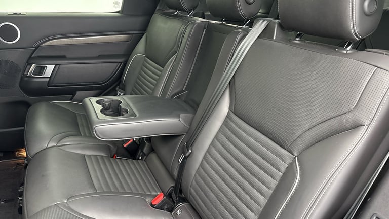 2023 Land Rover Discovery 3.0 D300 MHEV Metropolitan Edition SUV 5dr Diesel Auto 4WD Euro 6 (s/s)...