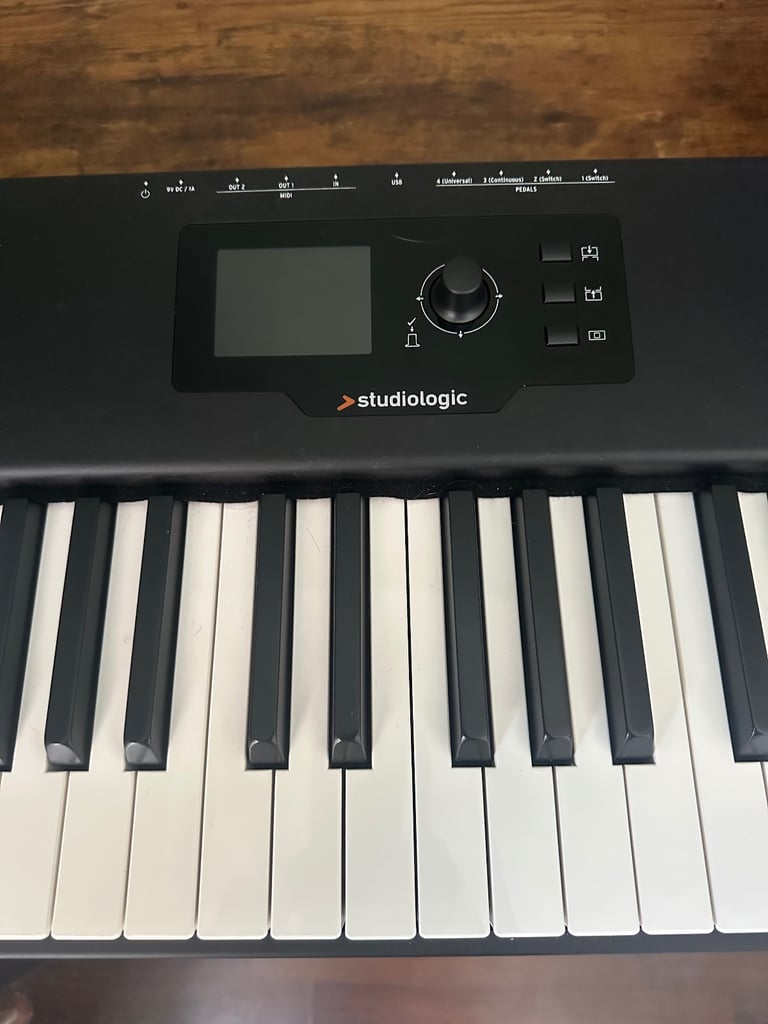 Studiologic SL73 Studio - 73-key Weighted hammer action keyboard
