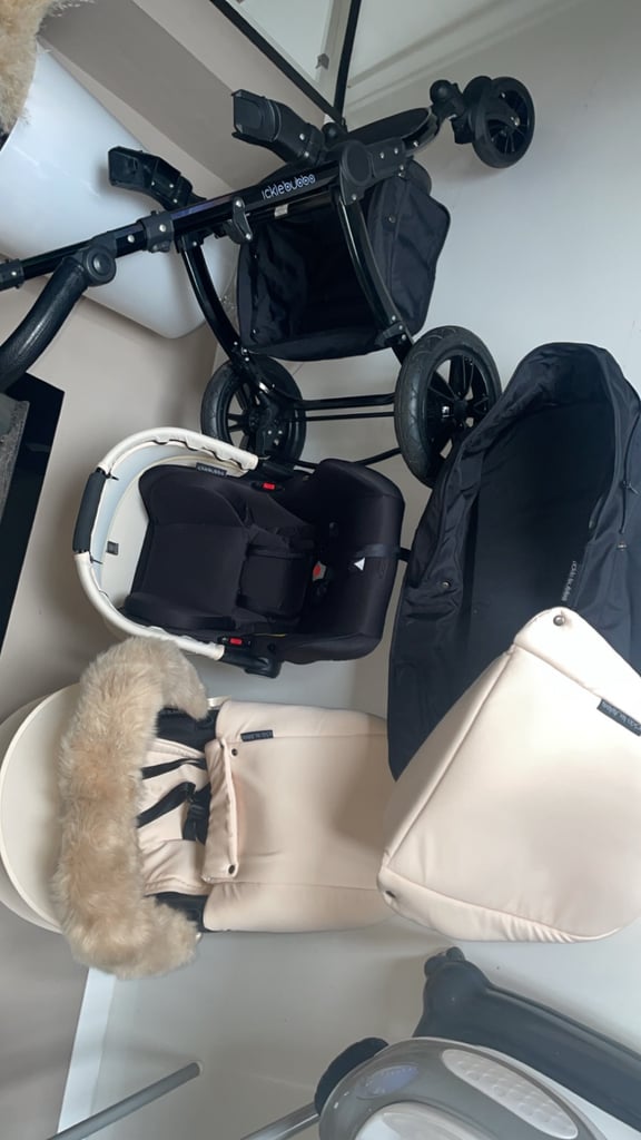 Ickle Bubba Travel System, Pram, Car Seat, Carry Cot