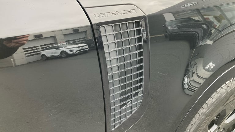 2025 Land Rover Defender 3.0 D250 X-Dynamic HSE 110 5dr Auto Diesel Estate Estate Diesel Automatic