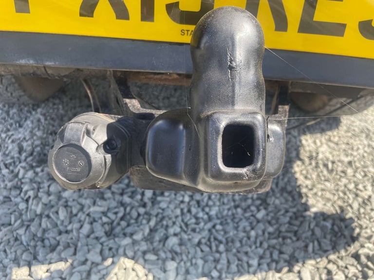 2015 Isuzu D-Max 2.5 D-Max Yukon Twin T Double Cab TD 4WD 5dr Pickup Diesel Manual