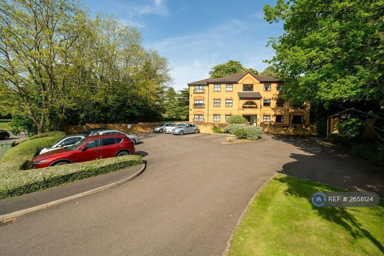 2 bedroom flat in Orphanage Road, Watford, WD24 (2 bed) (#2658124)