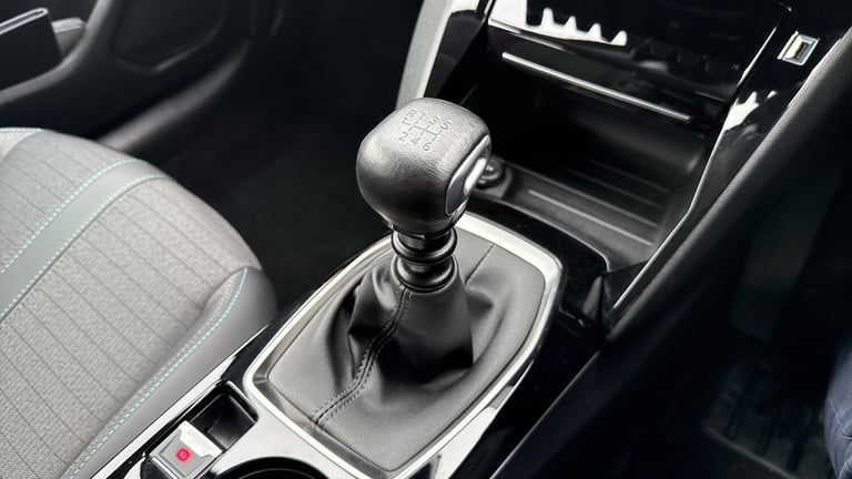 2022 Peugeot 208 1.2 PureTech Allure Premium + Hatchback 5dr Petrol Manual Euro 6 (s/s) (100 Hatc...