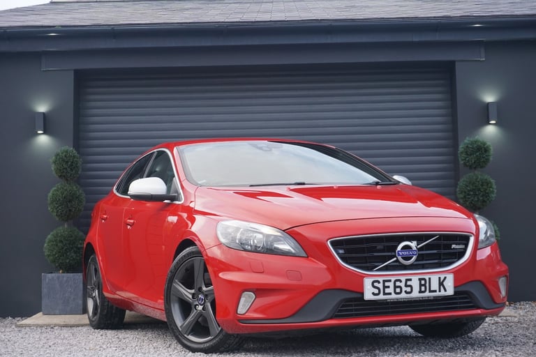 2015 Volvo V40 D2 [120] R DESIGN *IMMACULATE CONDITION £20 ROAD TAX* HATCHBACK Diesel Manual