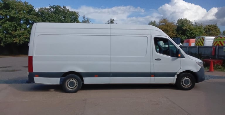 Mercedes-Benz Sprinter 316 CDI 163 L3H2 LWB HIGH ROOF RWD