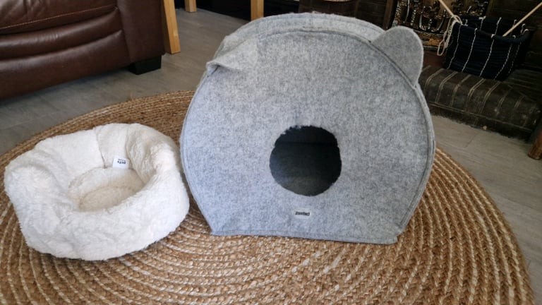 Cat bed & house