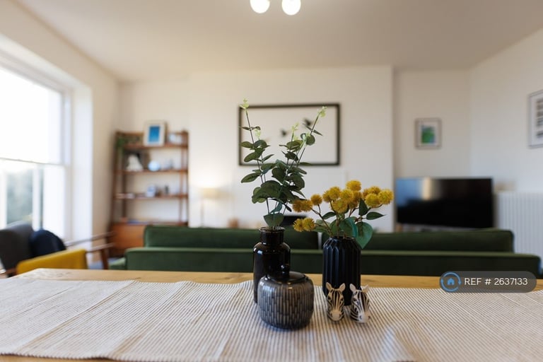 2 bedroom flat in St Augsutines Road, Ramsgate, CT11 (2 bed) (#2637133)