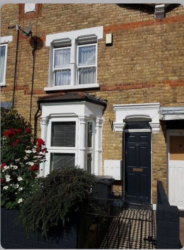 image for Charming 2 Bedroom terraced house in London N11