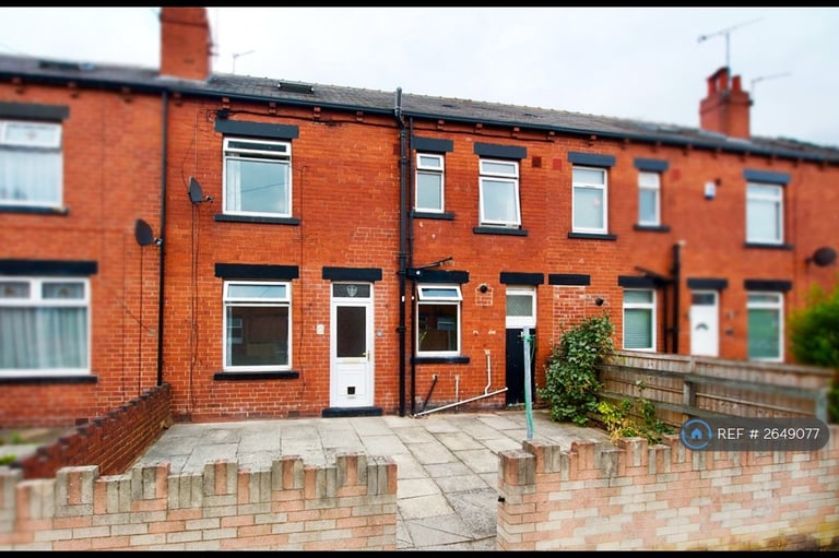 3 bedroom house in Cross Flatts Drive, Leeds, LS11 (3 bed) (#2649077)