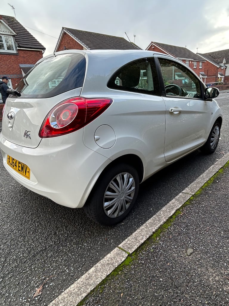 Ford, KA, Hatchback, 2015, Manual, 1242 (cc), 3 doors