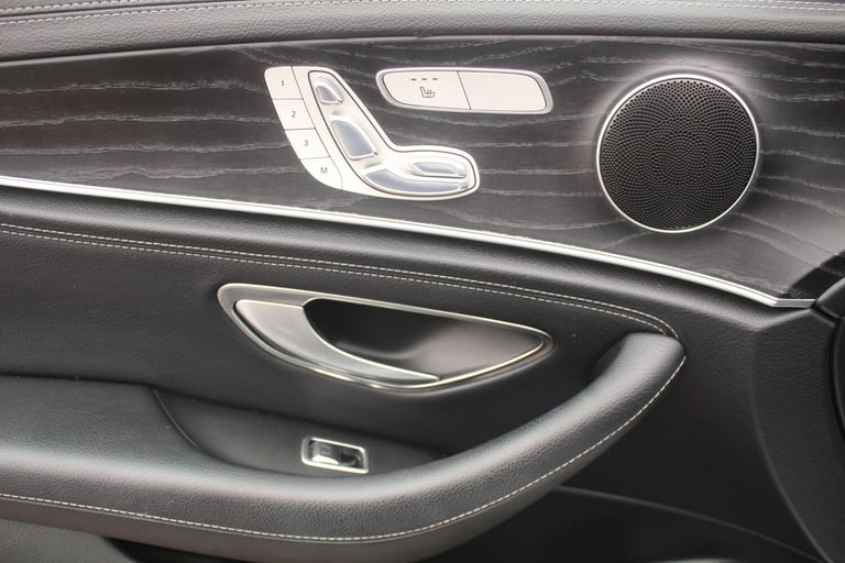  Mercedes-Benz E-Class 2.0 E220d AMG Line (Premium) G-Tronic+ Euro 6 (s/s) 4dr Diesel Automatic