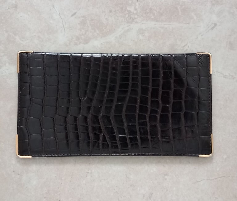 Real Calf Notes Wallet. As New. 