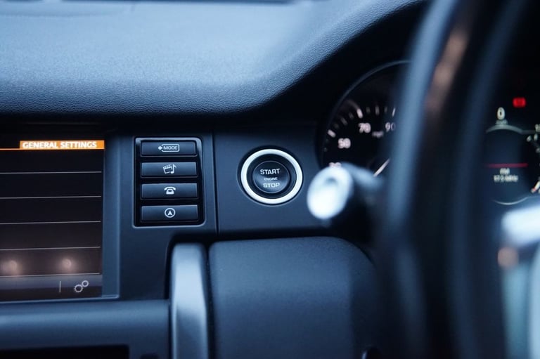 2019 Land Rover Discovery Sport 2.0 TD4 Landmark SUV 5dr Diesel Auto 4WD Euro 6 (s/s) (180 ps) ES...