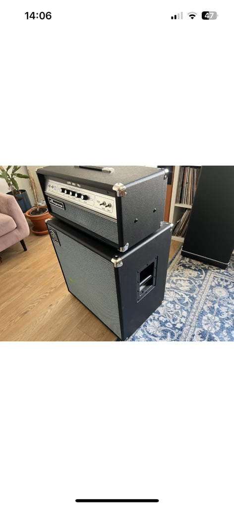 Ampeg V4B Bass Amp And SVT-212AV Cab Bundle