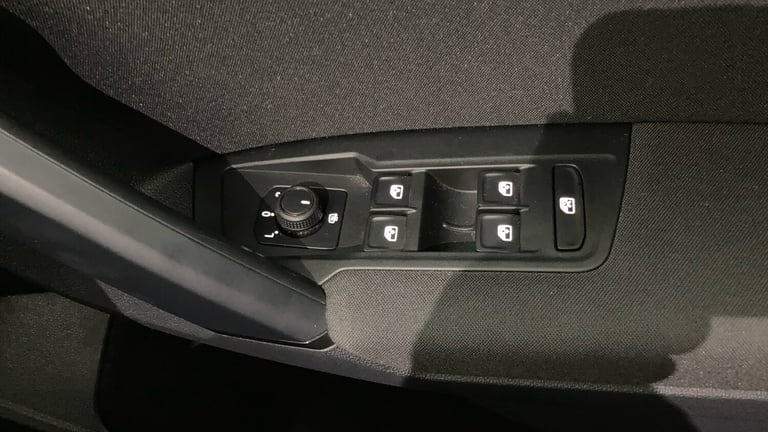 2021 Volkswagen Tiguan 1.5 TSI 150 Life 5dr DSG Petrol Estate Estate Petrol Automatic