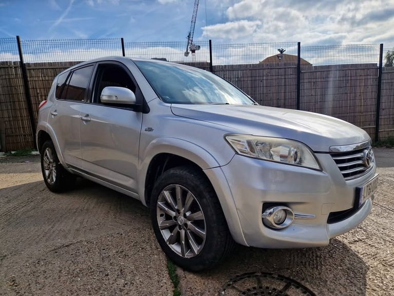 🚙 Toyota RAV4 SR – 2.2 Diesel 4x4 | Automatic | MOT July 2026 | Reliable SUV