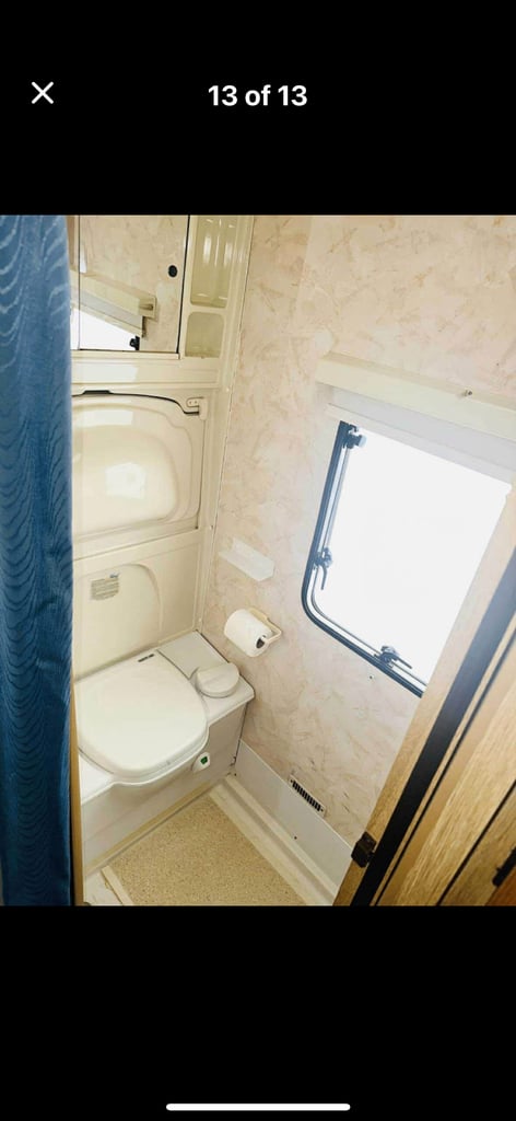 1998 crown regent 5 birth caravan